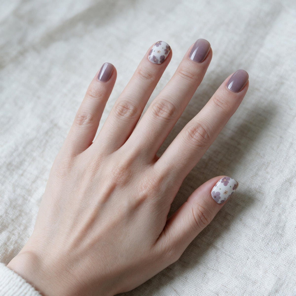 Violet Picnic gel nail wraps