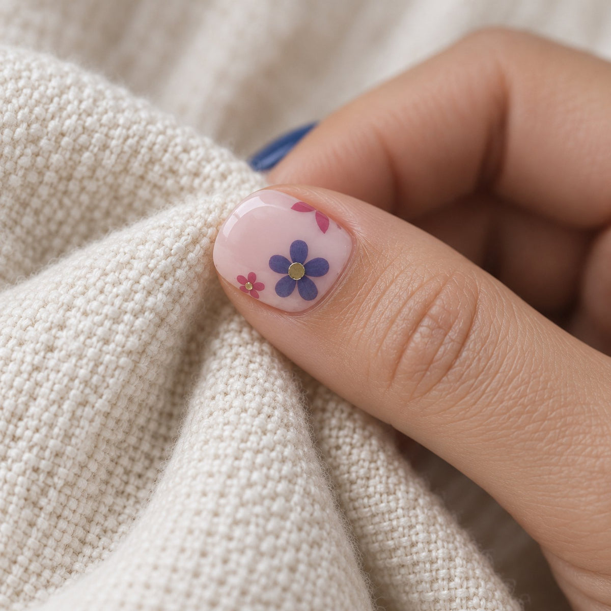 Bluebell Blush gel nail wraps